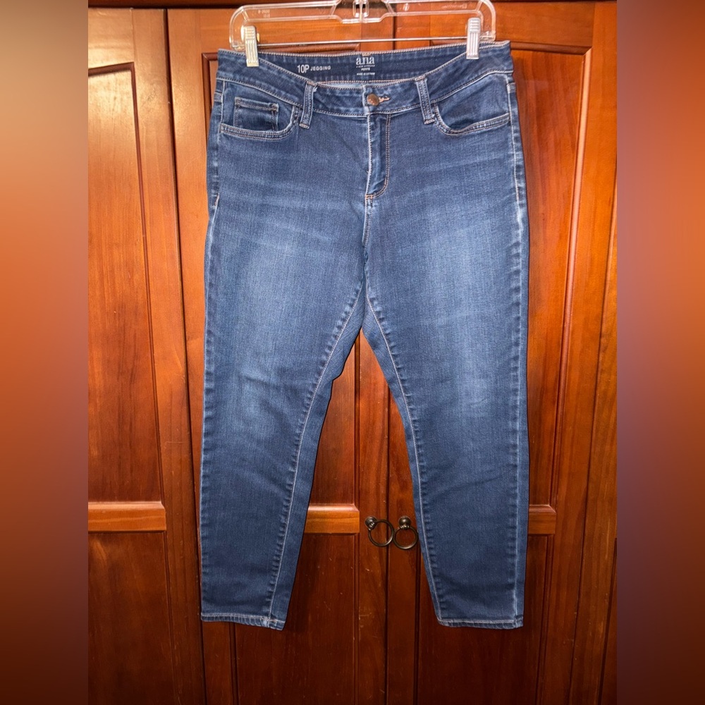 a.n.a Women's Classic Blue Ankle Jeans